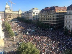 5. června 2018, protest proti jmenování Andreje Babiše premiérem, Praha, Václavské náměstí